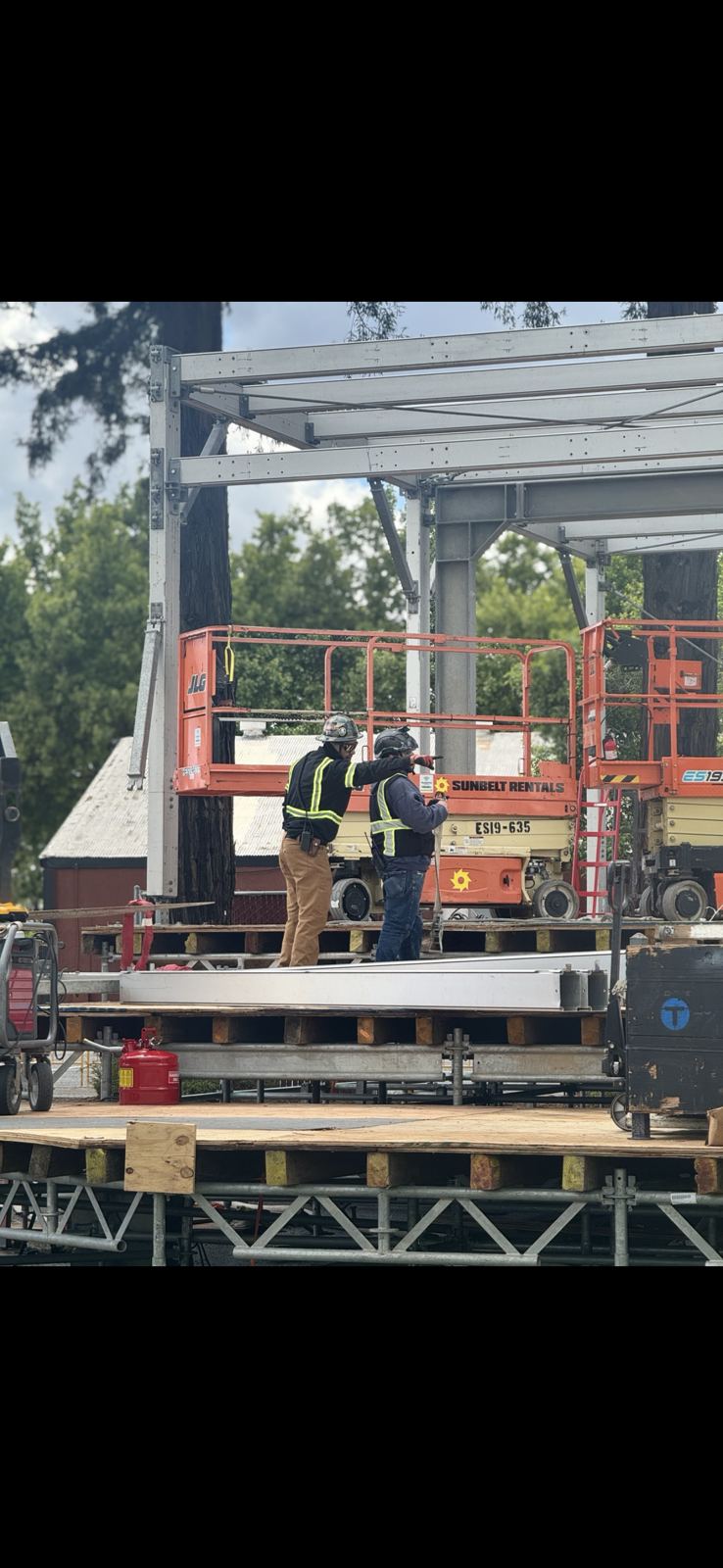 Double-decker structure installation