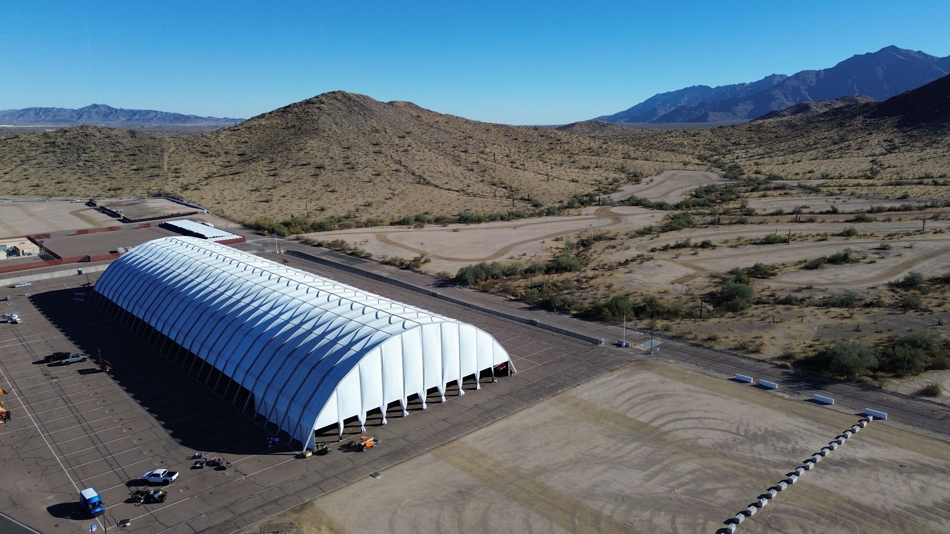 Clearspan structure in the desert